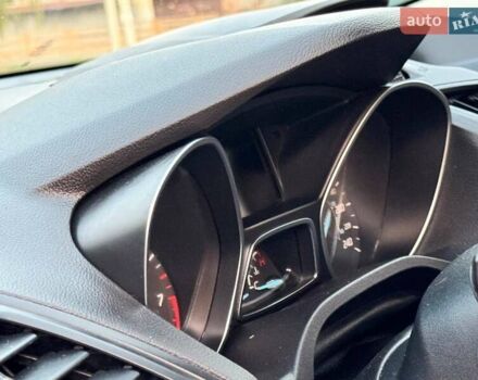 Белый Форд Эскейп, объемом двигателя 2 л и пробегом 140 тыс. км за 11400 $, фото 29 на Automoto.ua