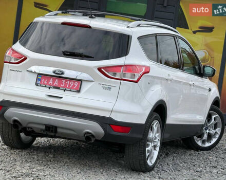 Белый Форд Эскейп, объемом двигателя 2 л и пробегом 179 тыс. км за 12600 $, фото 25 на Automoto.ua