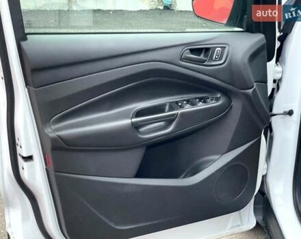 Форд Эскейп 2015 в Киеве на Automoto.ua Белый Форд Эскейп, объемом двигателя 2.5 л и пробегом 156 тыс. км за 10900 $, фото 26 на Automoto.ua