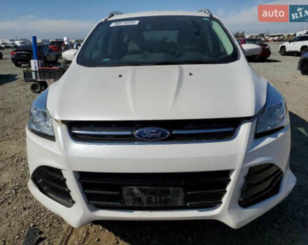 Белый Форд Эскейп, объемом двигателя 2 л и пробегом 125 тыс. км за 12500 $, фото 5 на Automoto.ua
