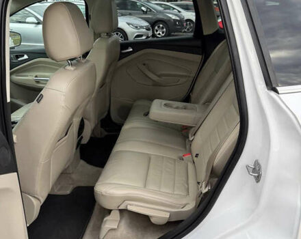 Белый Форд Эскейп, объемом двигателя 2 л и пробегом 179 тыс. км за 12600 $, фото 54 на Automoto.ua