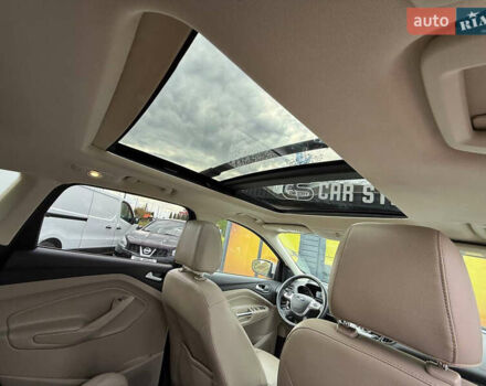 Белый Форд Эскейп, объемом двигателя 2 л и пробегом 179 тыс. км за 12600 $, фото 43 на Automoto.ua