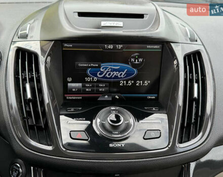 Белый Форд Эскейп, объемом двигателя 2 л и пробегом 179 тыс. км за 12600 $, фото 62 на Automoto.ua