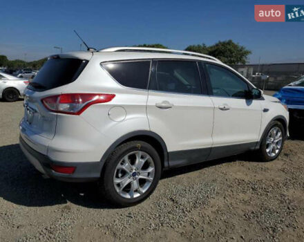 Белый Форд Эскейп, объемом двигателя 2 л и пробегом 125 тыс. км за 12500 $, фото 2 на Automoto.ua