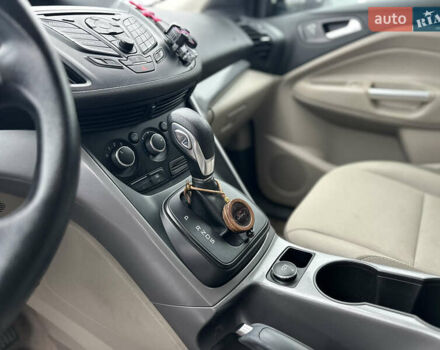 Белый Форд Эскейп, объемом двигателя 2 л и пробегом 183 тыс. км за 11800 $, фото 20 на Automoto.ua