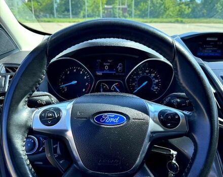 Белый Форд Эскейп, объемом двигателя 1.6 л и пробегом 97 тыс. км за 12000 $, фото 3 на Automoto.ua