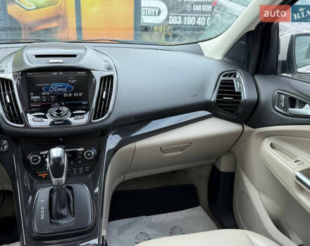 Белый Форд Эскейп, объемом двигателя 2 л и пробегом 179 тыс. км за 12600 $, фото 45 на Automoto.ua