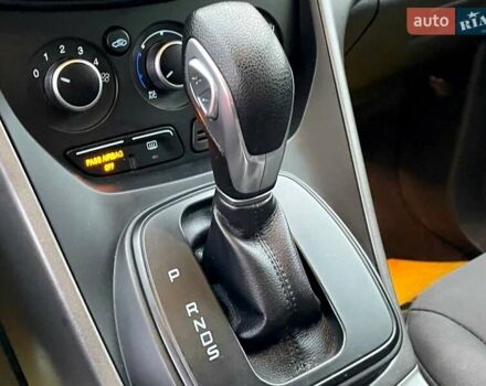 Форд Эскейп 2015 в Киеве на Automoto.ua Белый Форд Эскейп, объемом двигателя 2.5 л и пробегом 156 тыс. км за 10900 $, фото 36 на Automoto.ua