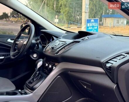 Белый Форд Эскейп, объемом двигателя 2 л и пробегом 140 тыс. км за 11400 $, фото 57 на Automoto.ua