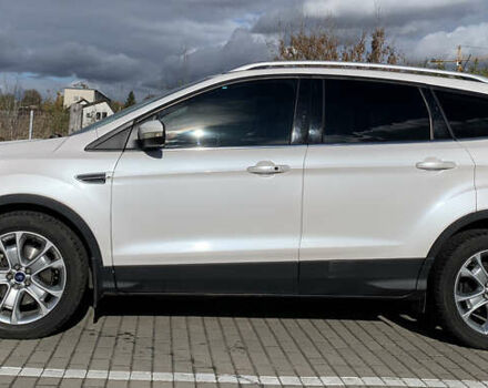 Форд Эскейп 2015 в Дубно на Automoto.ua Белый Форд Эскейп, объемом двигателя 2 л и пробегом 123 тыс. км за 13700 $, фото 6 на Automoto.ua