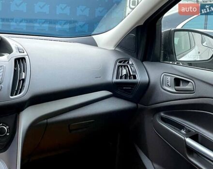 Форд Эскейп 2015 в Киеве на Automoto.ua Белый Форд Эскейп, объемом двигателя 2.5 л и пробегом 156 тыс. км за 10900 $, фото 46 на Automoto.ua