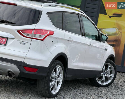 Белый Форд Эскейп, объемом двигателя 2 л и пробегом 179 тыс. км за 12600 $, фото 27 на Automoto.ua