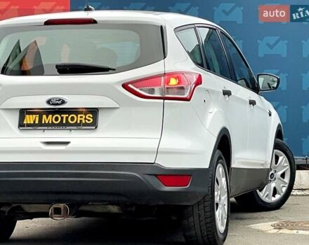 Форд Эскейп 2015 в Киеве на Automoto.ua Белый Форд Эскейп, объемом двигателя 2.5 л и пробегом 156 тыс. км за 10900 $, фото 15 на Automoto.ua