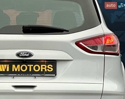 Форд Эскейп 2015 в Киеве на Automoto.ua Белый Форд Эскейп, объемом двигателя 2.5 л и пробегом 156 тыс. км за 10900 $, фото 17 на Automoto.ua