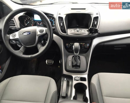 Белый Форд Эскейп, объемом двигателя 2 л и пробегом 185 тыс. км за 12800 $, фото 10 на Automoto.ua