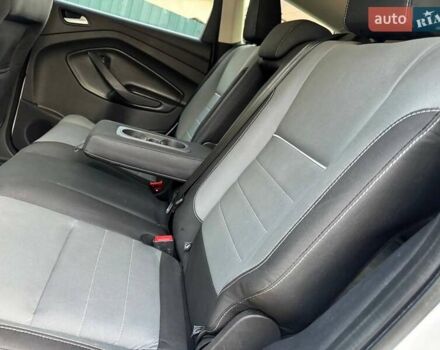 Белый Форд Эскейп, объемом двигателя 2 л и пробегом 140 тыс. км за 11400 $, фото 37 на Automoto.ua