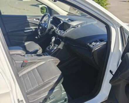 Белый Форд Эскейп, объемом двигателя 2 л и пробегом 124 тыс. км за 13000 $, фото 9 на Automoto.ua