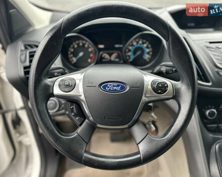 Белый Форд Эскейп, объемом двигателя 2 л и пробегом 183 тыс. км за 11800 $, фото 35 на Automoto.ua