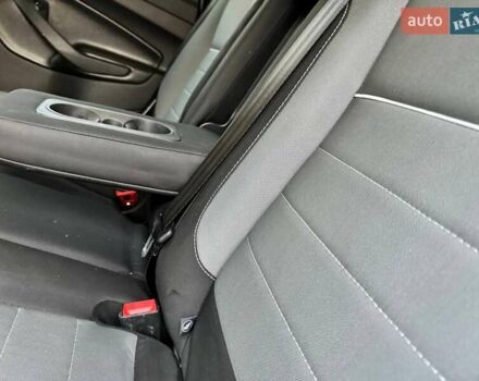 Белый Форд Эскейп, объемом двигателя 2 л и пробегом 140 тыс. км за 11400 $, фото 42 на Automoto.ua