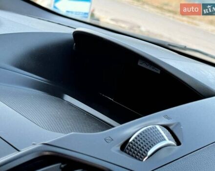 Белый Форд Эскейп, объемом двигателя 2 л и пробегом 140 тыс. км за 11400 $, фото 62 на Automoto.ua