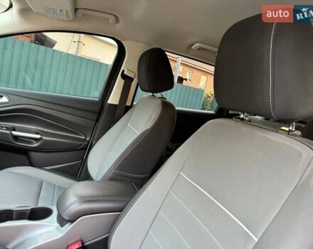 Белый Форд Эскейп, объемом двигателя 2 л и пробегом 140 тыс. км за 11400 $, фото 25 на Automoto.ua