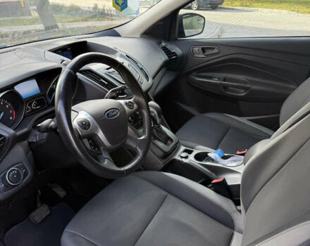 Білий Форд Ескейп, об'ємом двигуна 2.49 л та пробігом 170 тис. км за 10500 $, фото 3 на Automoto.ua