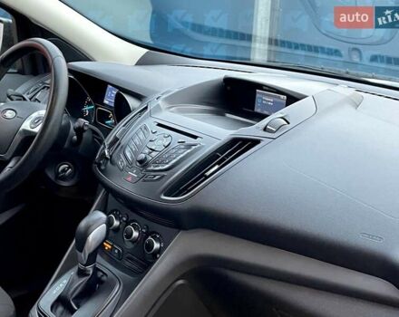 Форд Эскейп 2015 в Киеве на Automoto.ua Белый Форд Эскейп, объемом двигателя 2.5 л и пробегом 156 тыс. км за 10900 $, фото 56 на Automoto.ua