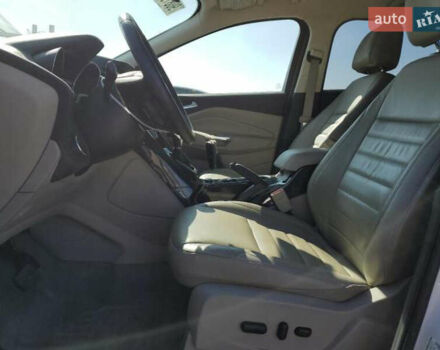 Белый Форд Эскейп, объемом двигателя 2 л и пробегом 125 тыс. км за 12500 $, фото 7 на Automoto.ua