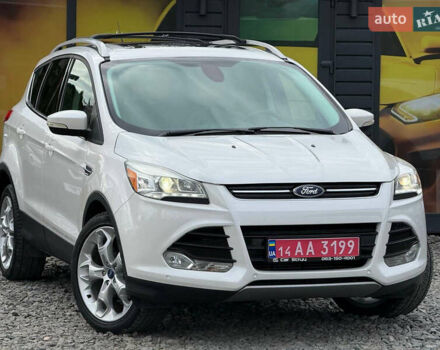 Белый Форд Эскейп, объемом двигателя 2 л и пробегом 179 тыс. км за 12600 $, фото 5 на Automoto.ua