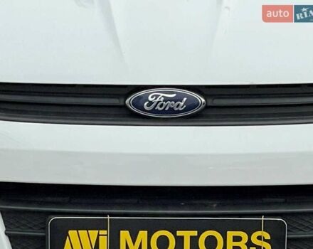 Форд Эскейп 2015 в Киеве на Automoto.ua Белый Форд Эскейп, объемом двигателя 2.5 л и пробегом 156 тыс. км за 10900 $, фото 7 на Automoto.ua