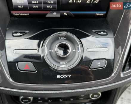 Белый Форд Эскейп, объемом двигателя 2 л и пробегом 179 тыс. км за 12600 $, фото 63 на Automoto.ua