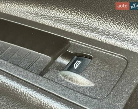 Белый Форд Эскейп, объемом двигателя 2 л и пробегом 140 тыс. км за 11400 $, фото 54 на Automoto.ua