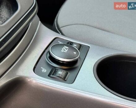 Белый Форд Эскейп, объемом двигателя 2 л и пробегом 140 тыс. км за 11400 $, фото 31 на Automoto.ua