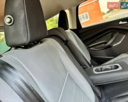 Белый Форд Эскейп, объемом двигателя 2 л и пробегом 140 тыс. км за 11400 $, фото 51 на Automoto.ua