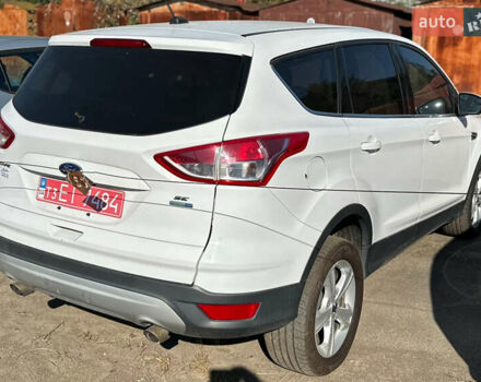 Белый Форд Эскейп, объемом двигателя 1.6 л и пробегом 240 тыс. км за 6400 $, фото 2 на Automoto.ua