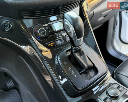 Белый Форд Эскейп, объемом двигателя 2 л и пробегом 161 тыс. км за 11950 $, фото 46 на Automoto.ua