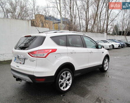 Белый Форд Эскейп, объемом двигателя 2 л и пробегом 117 тыс. км за 14000 $, фото 6 на Automoto.ua
