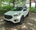 Белый Форд Эскейп, объемом двигателя 2 л и пробегом 138 тыс. км за 12800 $, фото 1 на Automoto.ua