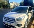 Белый Форд Эскейп, объемом двигателя 2 л и пробегом 178 тыс. км за 14500 $, фото 3 на Automoto.ua