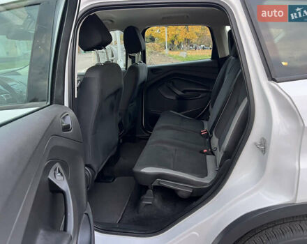 Форд Эскейп 2016 в Жмеренке на Automoto.ua Белый Форд Эскейп, объемом двигателя 2.5 л и пробегом 149 тыс. км за 10980 $, фото 21 на Automoto.ua