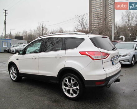 Белый Форд Эскейп, объемом двигателя 2 л и пробегом 117 тыс. км за 14000 $, фото 7 на Automoto.ua