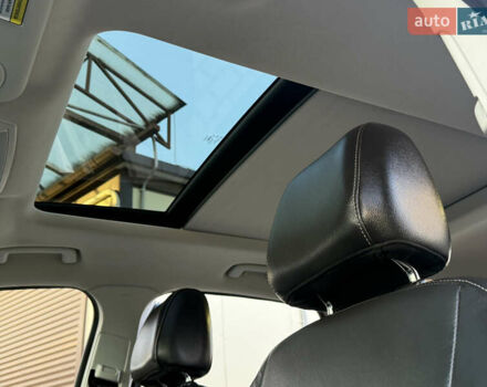 Белый Форд Эскейп, объемом двигателя 2 л и пробегом 161 тыс. км за 11950 $, фото 72 на Automoto.ua