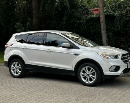 Белый Форд Эскейп, объемом двигателя 1.5 л и пробегом 137 тыс. км за 10800 $, фото 4 на Automoto.ua