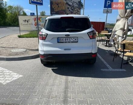 Белый Форд Эскейп, объемом двигателя 2.5 л и пробегом 179 тыс. км за 13000 $, фото 5 на Automoto.ua