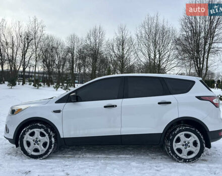 Белый Форд Эскейп, объемом двигателя 2.5 л и пробегом 312 тыс. км за 10500 $, фото 4 на Automoto.ua