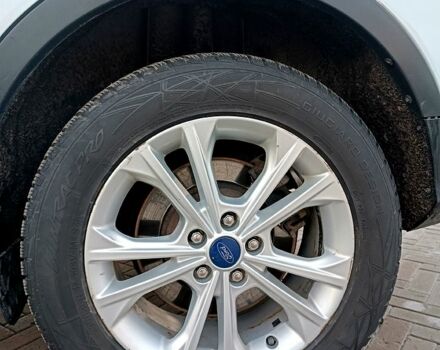 Форд Эскейп 2016 в Харькове на Automoto.ua Белый Форд Эскейп, объемом двигателя 1.5 л и пробегом 178 тыс. км за 11000 $, фото 10 на Automoto.ua