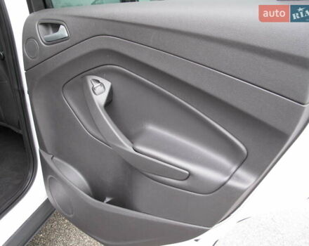 Белый Форд Эскейп, объемом двигателя 2 л и пробегом 117 тыс. км за 14000 $, фото 49 на Automoto.ua