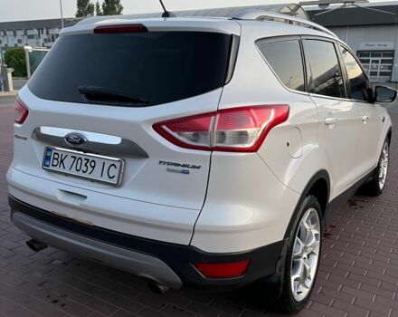 Белый Форд Эскейп, объемом двигателя 2 л и пробегом 140 тыс. км за 13000 $, фото 4 на Automoto.ua