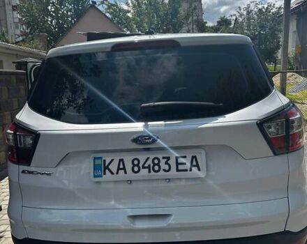Білий Форд Ескейп, об'ємом двигуна 2.49 л та пробігом 168 тис. км за 14000 $, фото 1 на Automoto.ua