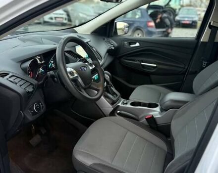 Білий Форд Ескейп, об'ємом двигуна 1.6 л та пробігом 219 тис. км за 8799 $, фото 9 на Automoto.ua